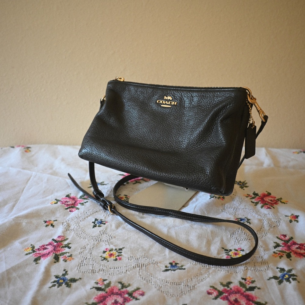 Coach Black Pebbled Leather Double Zip Crossbody Bag Gold Hardware